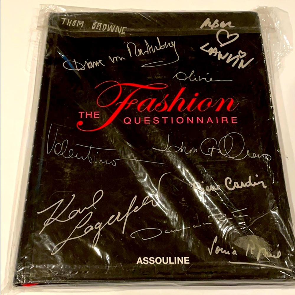 Assouline The Fashion Questionnaire - Black and Red